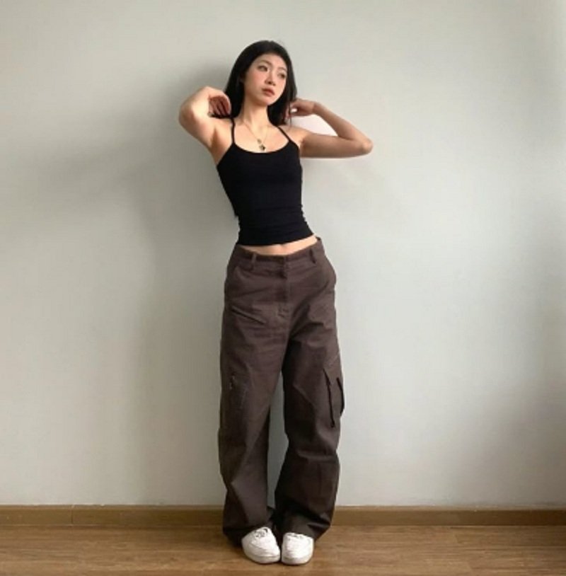 OOTD Celana Cargo Wanita, Tampil Trendi, Sopan, dan Anti-Gagal